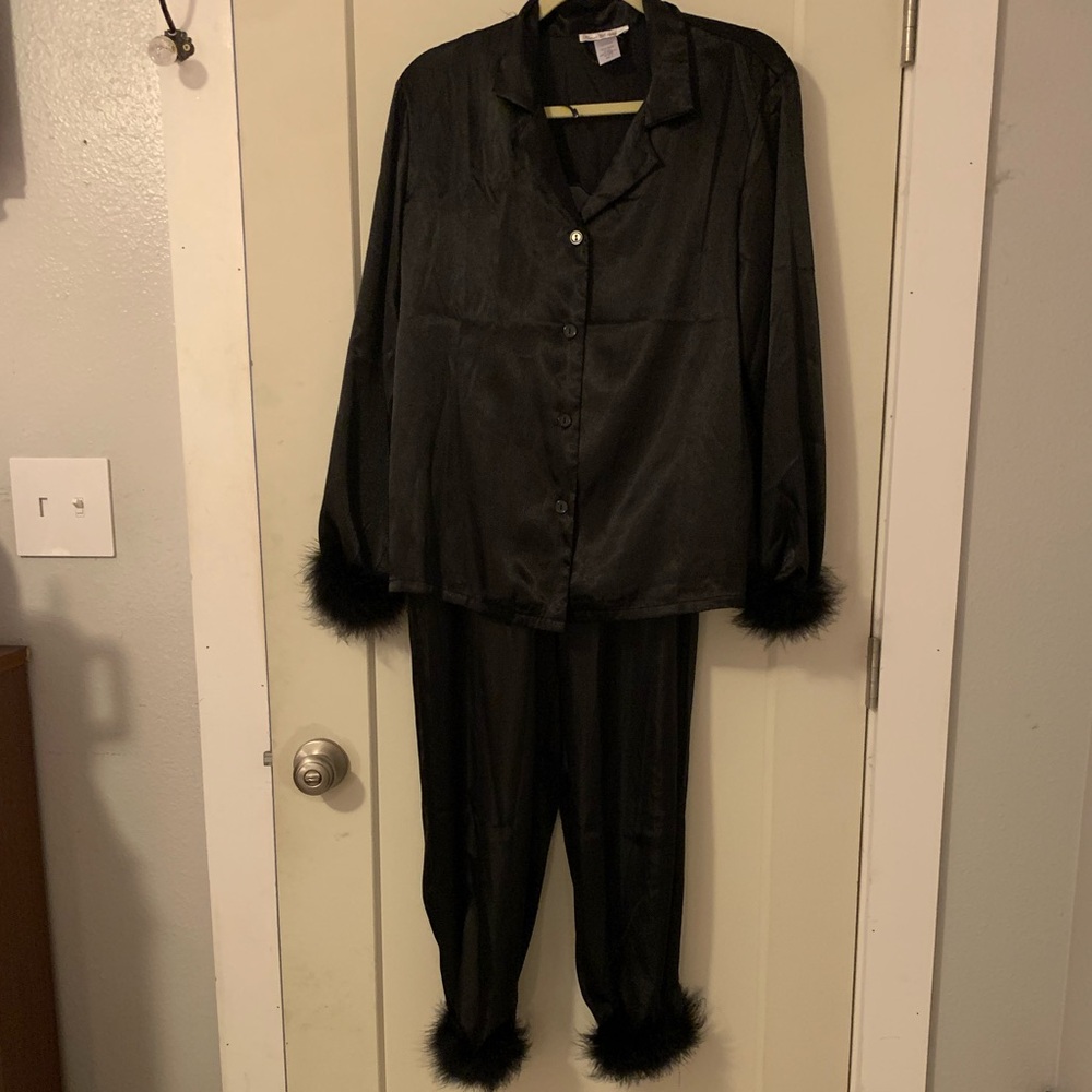 Linea Donatella Silky feathered PJ’s
